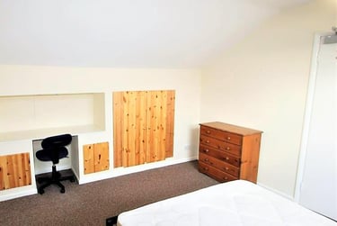 4 bed flat, Bristol Road, Selly Park, Birmingham, B296BD - Image 4